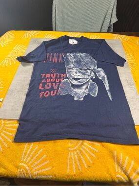 Pink Truth About Love Tour Black T-Shirt With 2013 Tour Dates On Reverse Size S